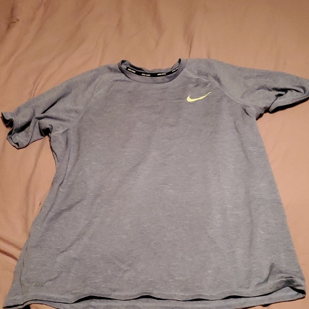 Nike t shirt